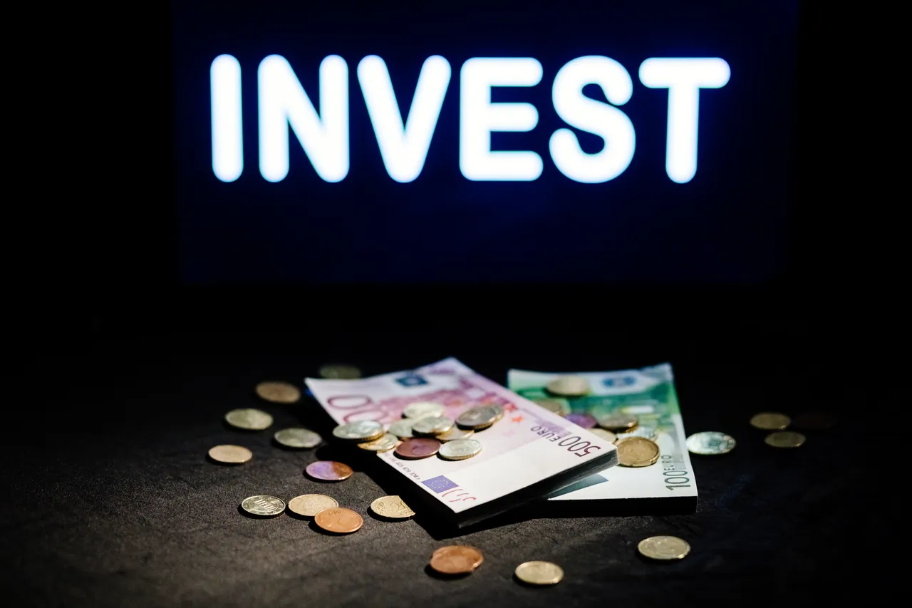 Investimenti sicuri al 4% netto: ecco dove metterei i miei risparmi oggi